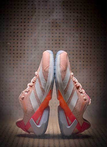 Carousel - Review: adidas Crazyflight, Stabil og Counterblast